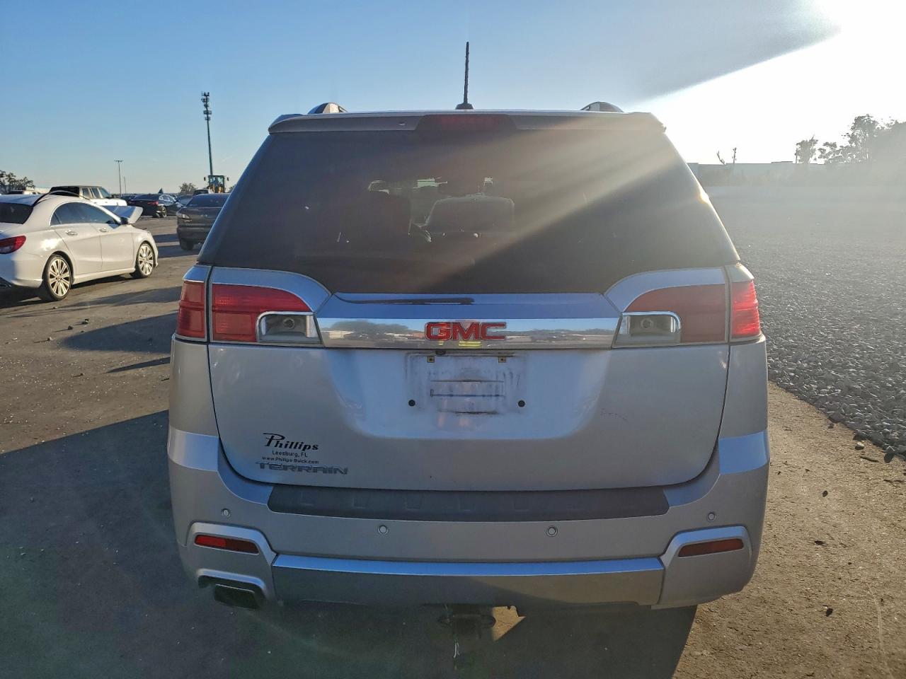 2015 GMC TERRAIN DENALI photo 6