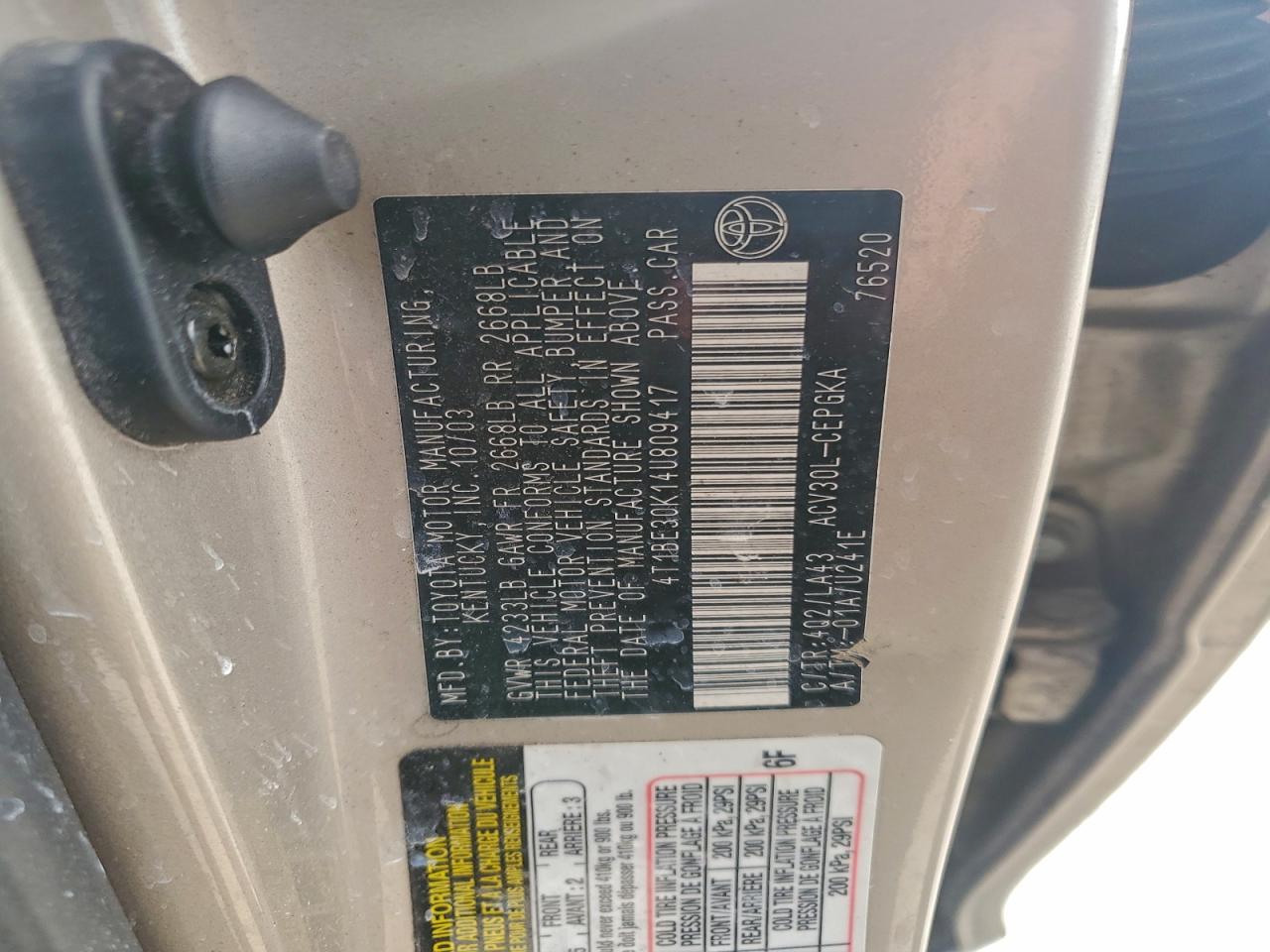2004 TOYOTA CAMRY LE photo 12