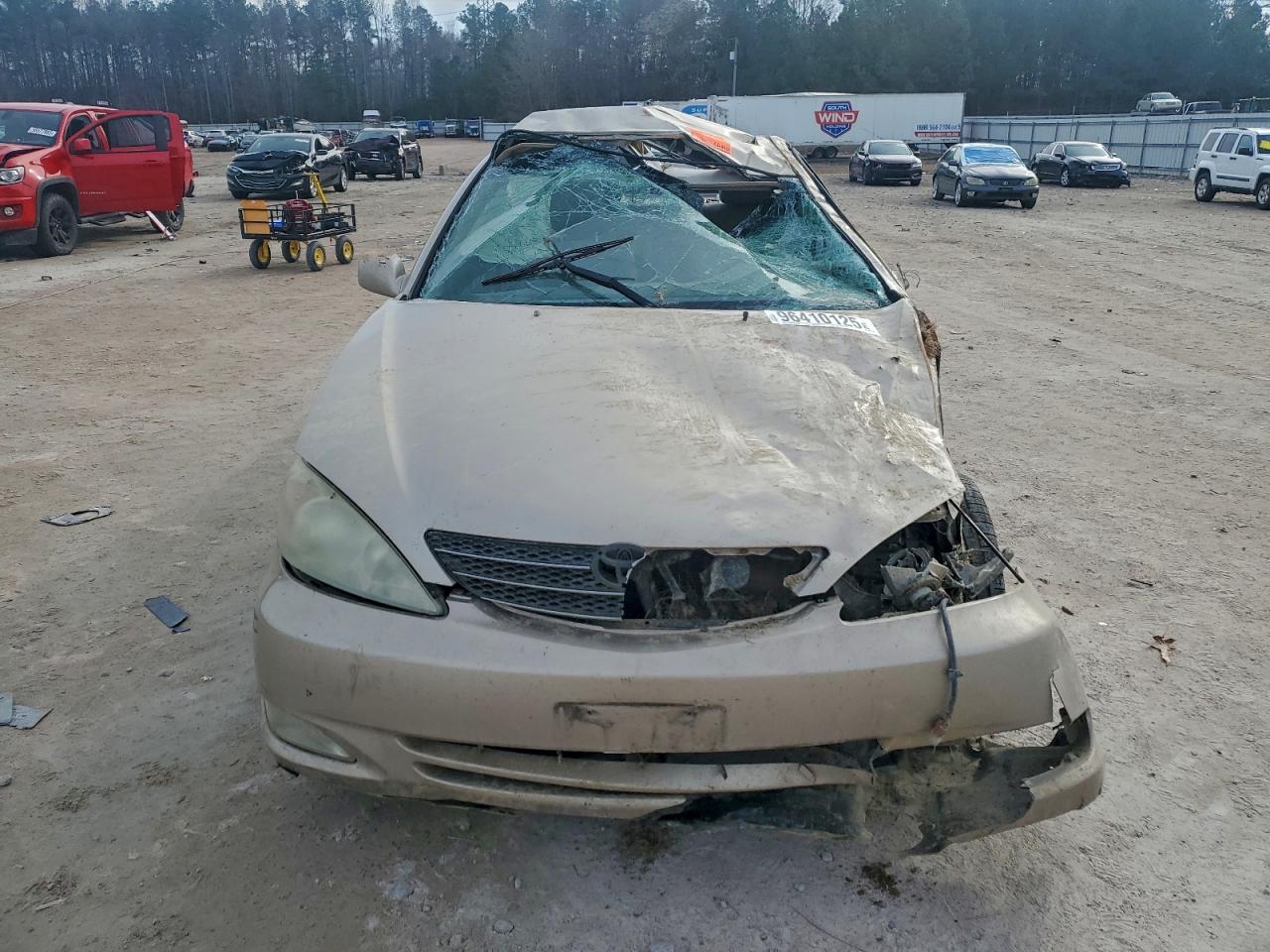 2004 TOYOTA CAMRY LE photo 5