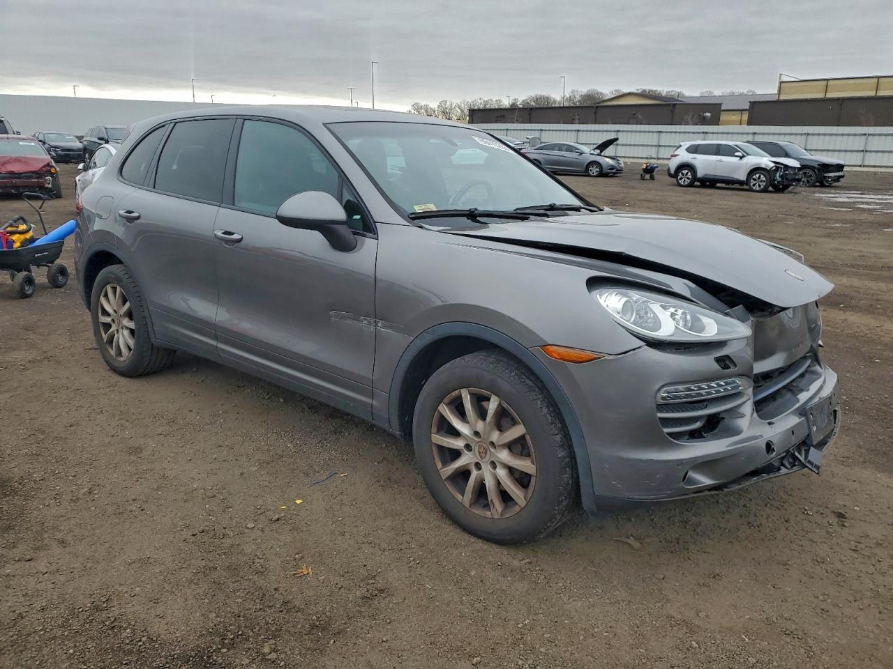 2011 PORSCHE CAYENNE photo 4