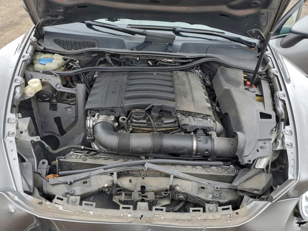 2011 PORSCHE CAYENNE photo 12