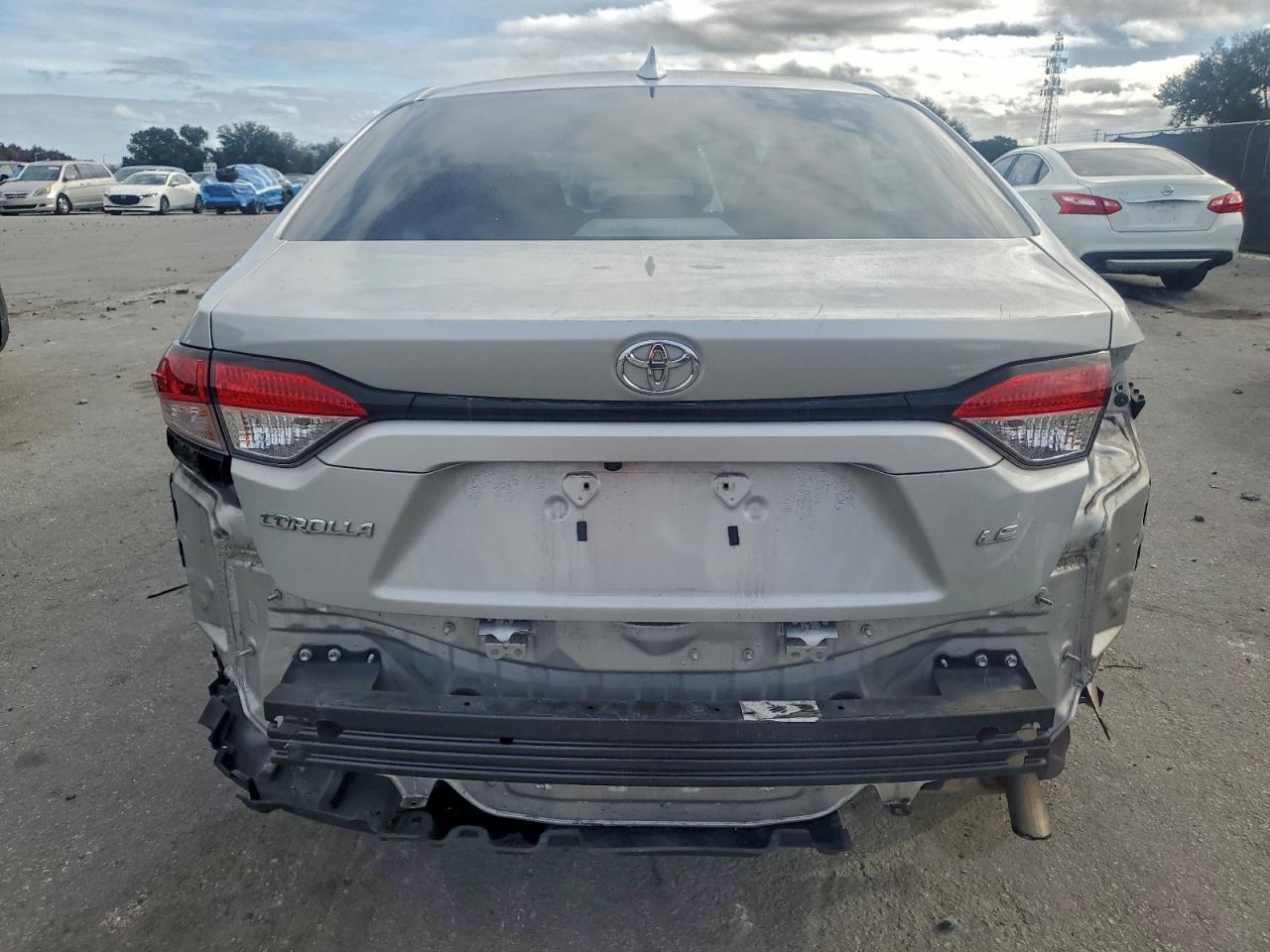 2021 TOYOTA COROLLA LE photo 6