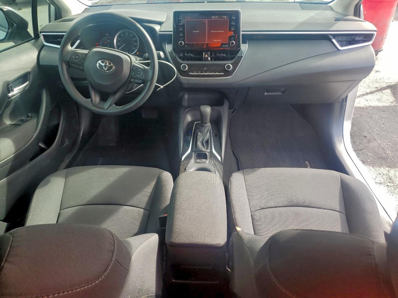 2021 TOYOTA COROLLA LE photo 8