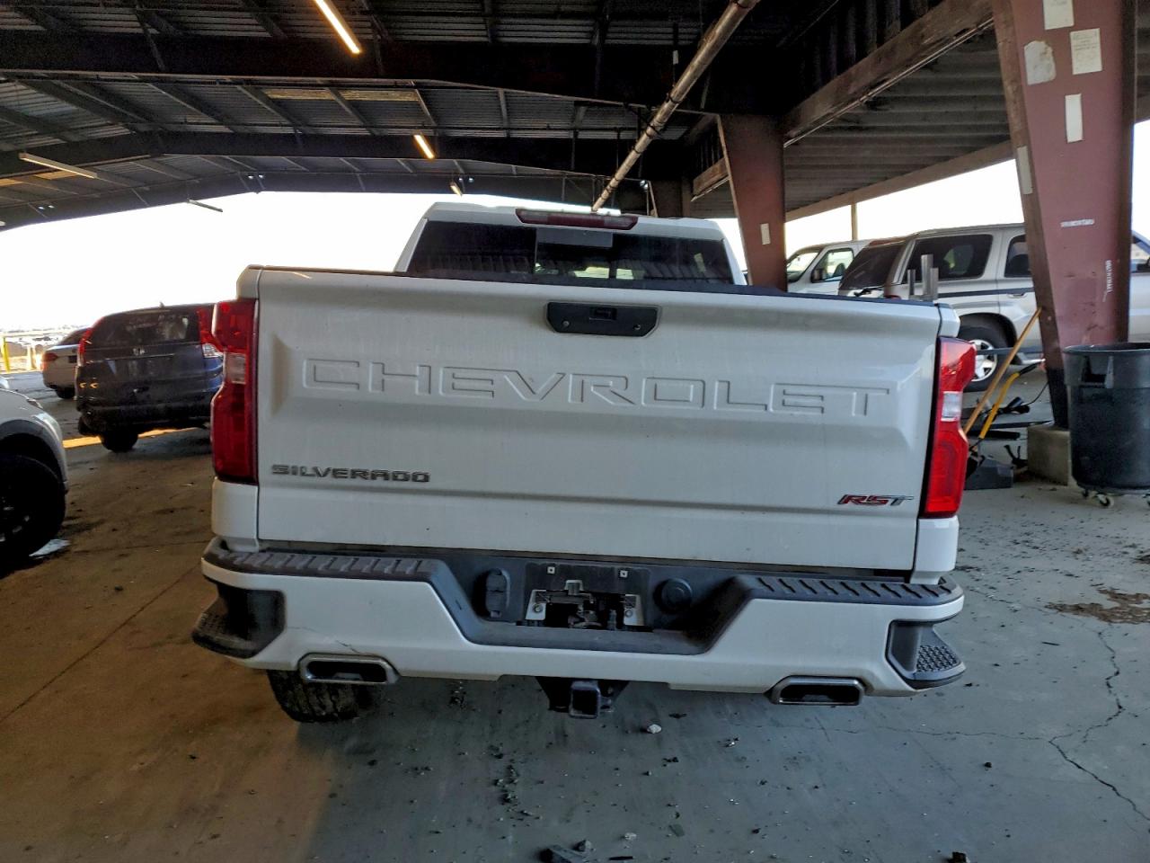 2020 CHEVROLET SILVERADO K1500 RST photo 6