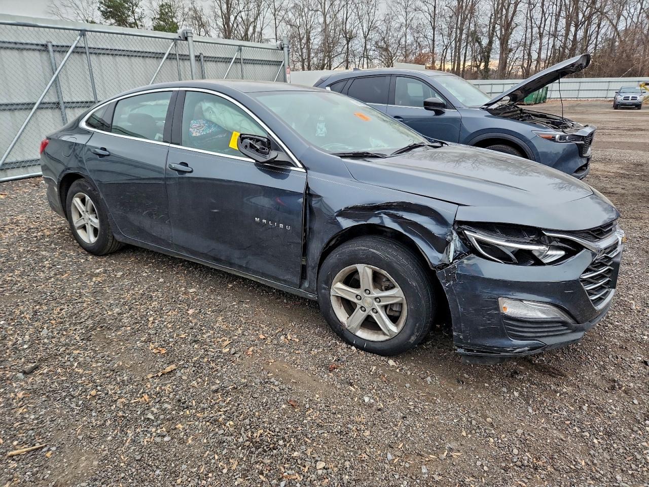 2020 CHEVROLET MALIBU LS photo 4