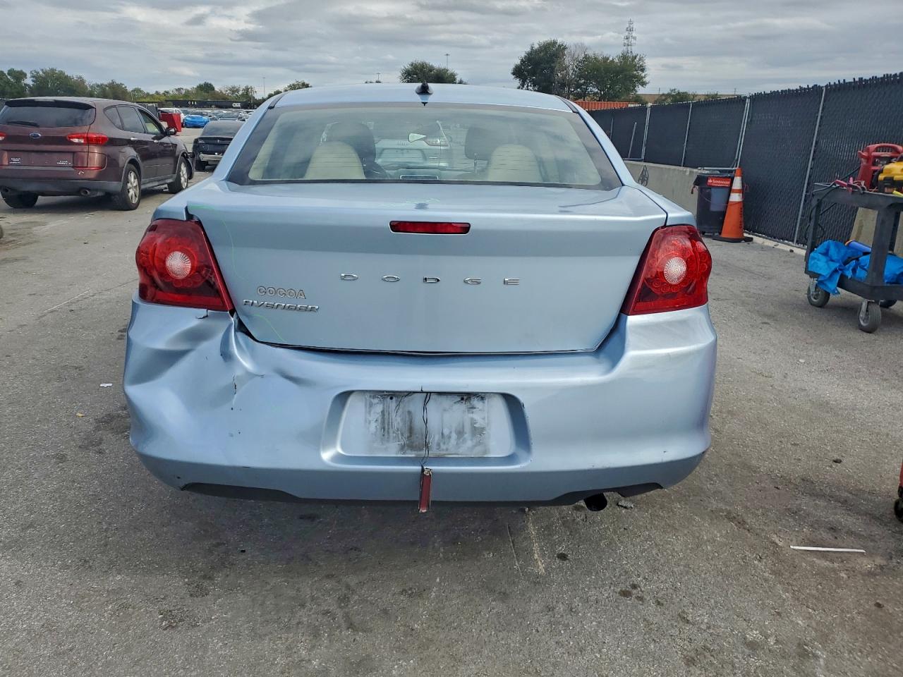 2013 DODGE AVENGER SE photo 6
