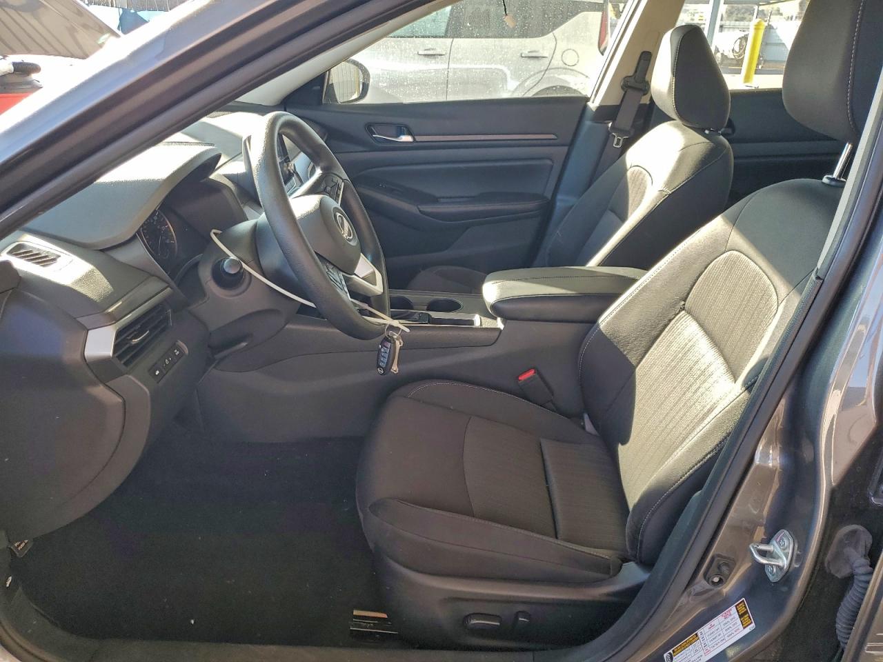 2025 NISSAN ALTIMA SV photo 13