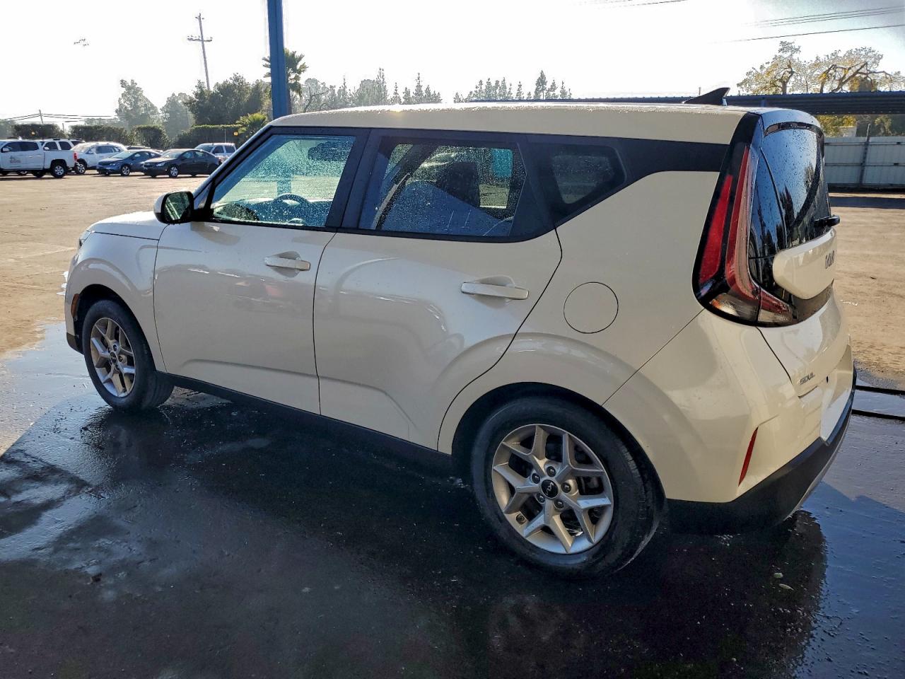 2025 KIA SOUL LX photo 2