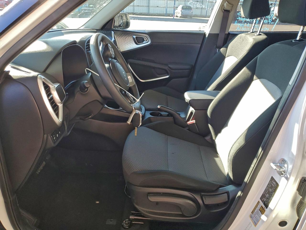 2025 KIA SOUL LX photo 7