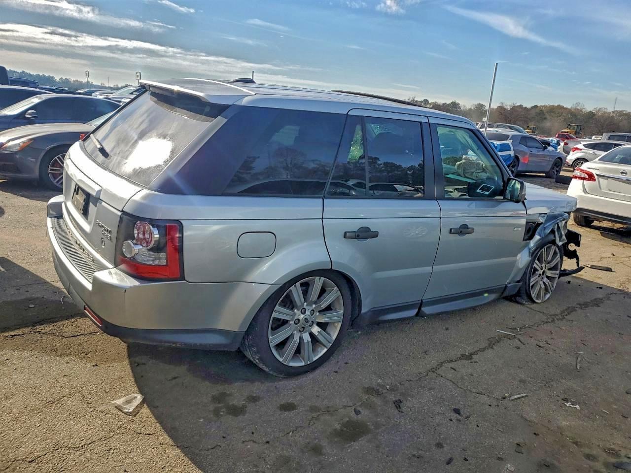 2010 LAND ROVER RANGE ROVER SPORT LUX photo 3