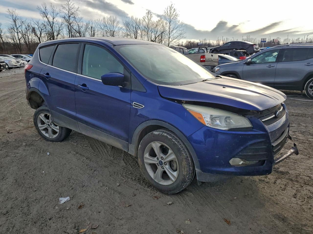 2014 FORD ESCAPE SE photo 4