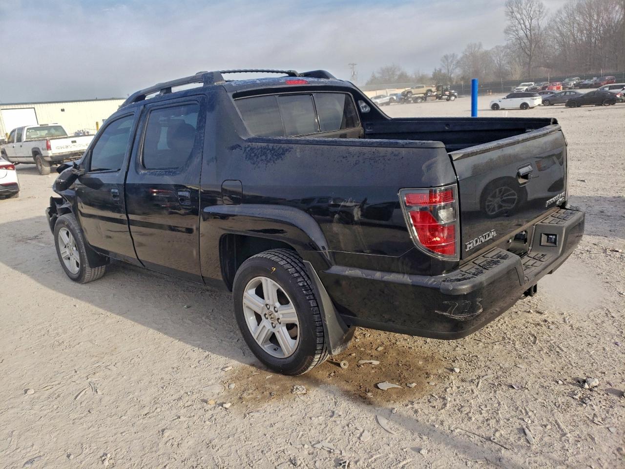 2013 HONDA RIDGELINE RTL photo 2