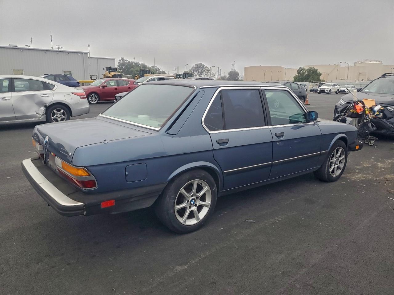 1984 BMW 5 SERIES photo 3
