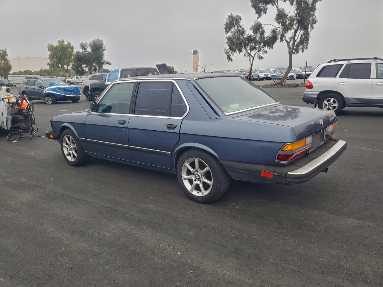 1984 BMW 5 SERIES photo 2