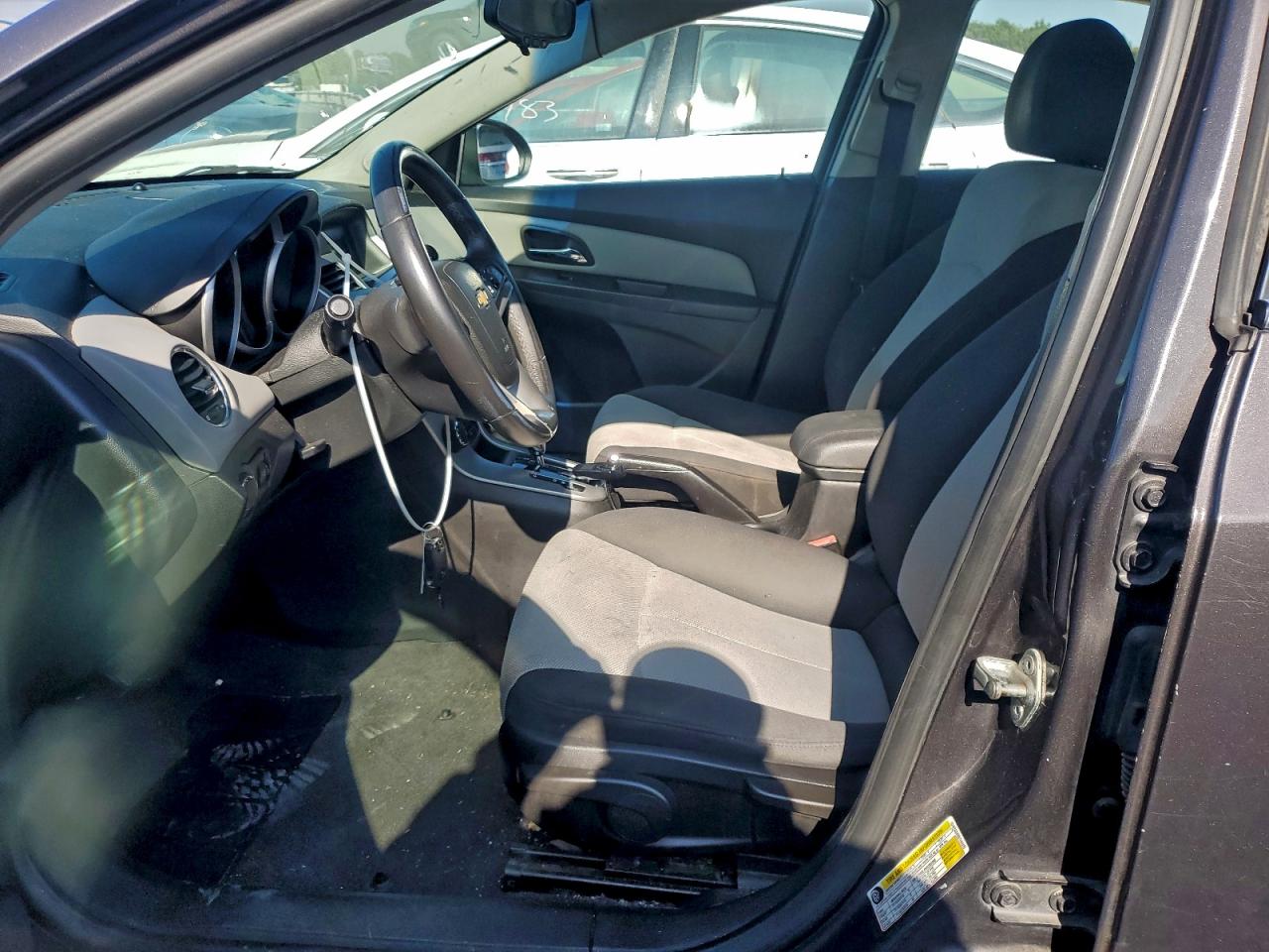 2011 CHEVROLET CRUZE LS photo 7