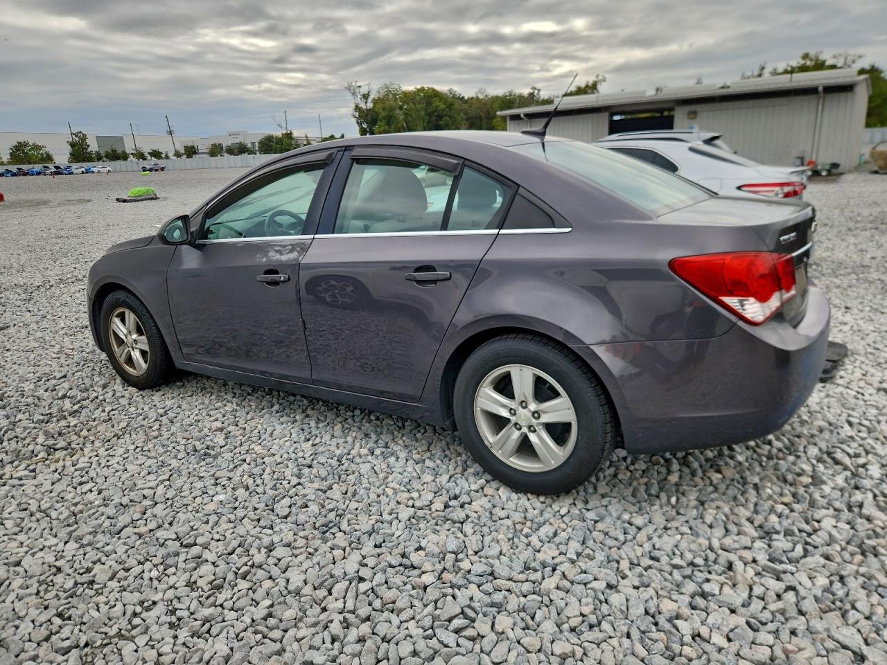 2011 CHEVROLET CRUZE LS photo 2