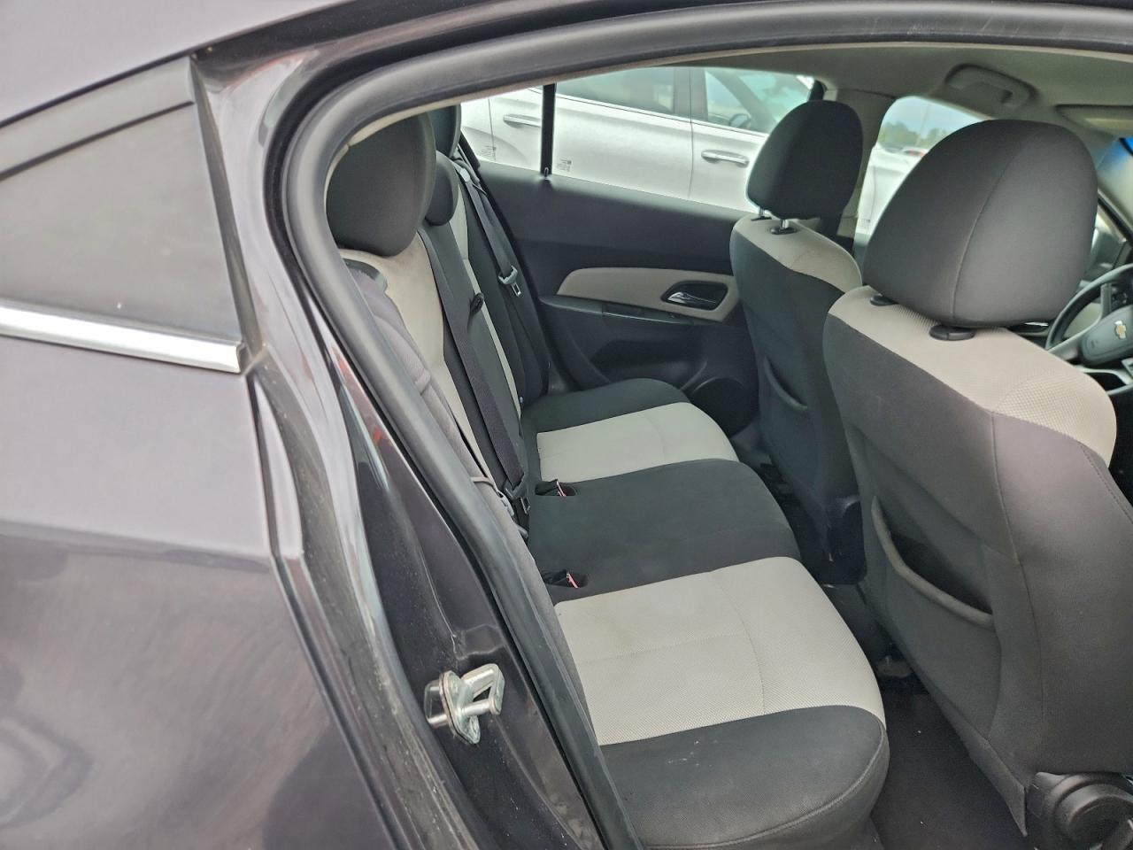 2011 CHEVROLET CRUZE LS photo 10
