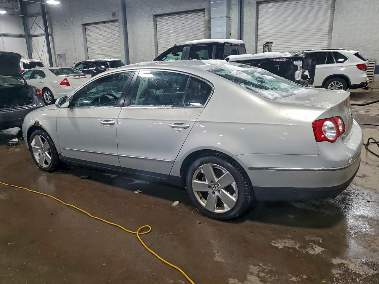 2009 VOLKSWAGEN PASSAT TURBO photo 2
