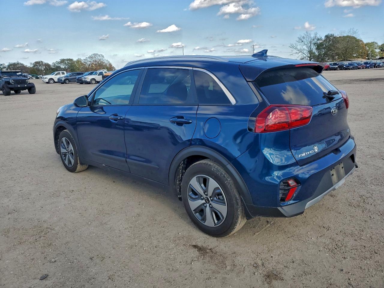 2021 KIA NIRO LX photo 2