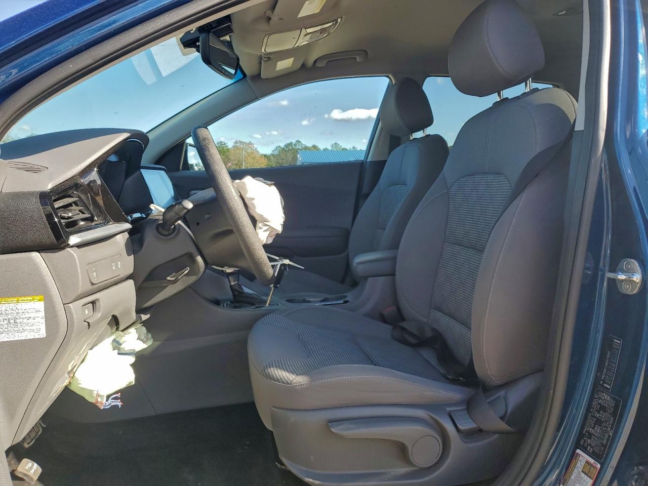 2021 KIA NIRO LX photo 7