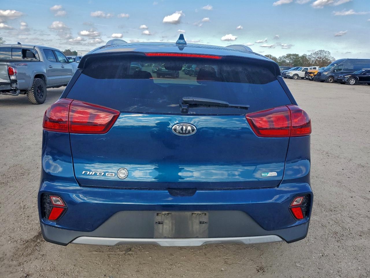 2021 KIA NIRO LX photo 6