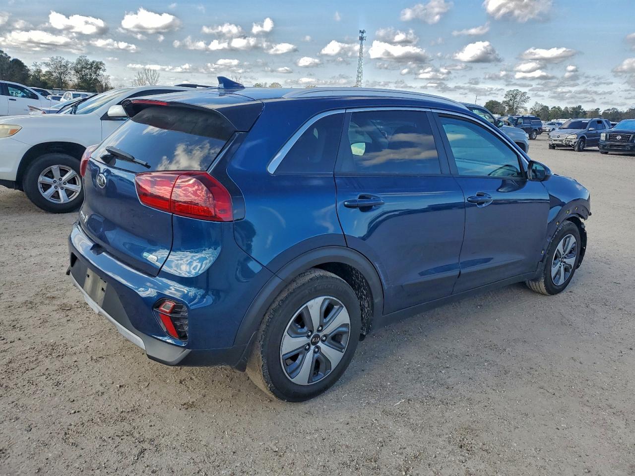 2021 KIA NIRO LX photo 3