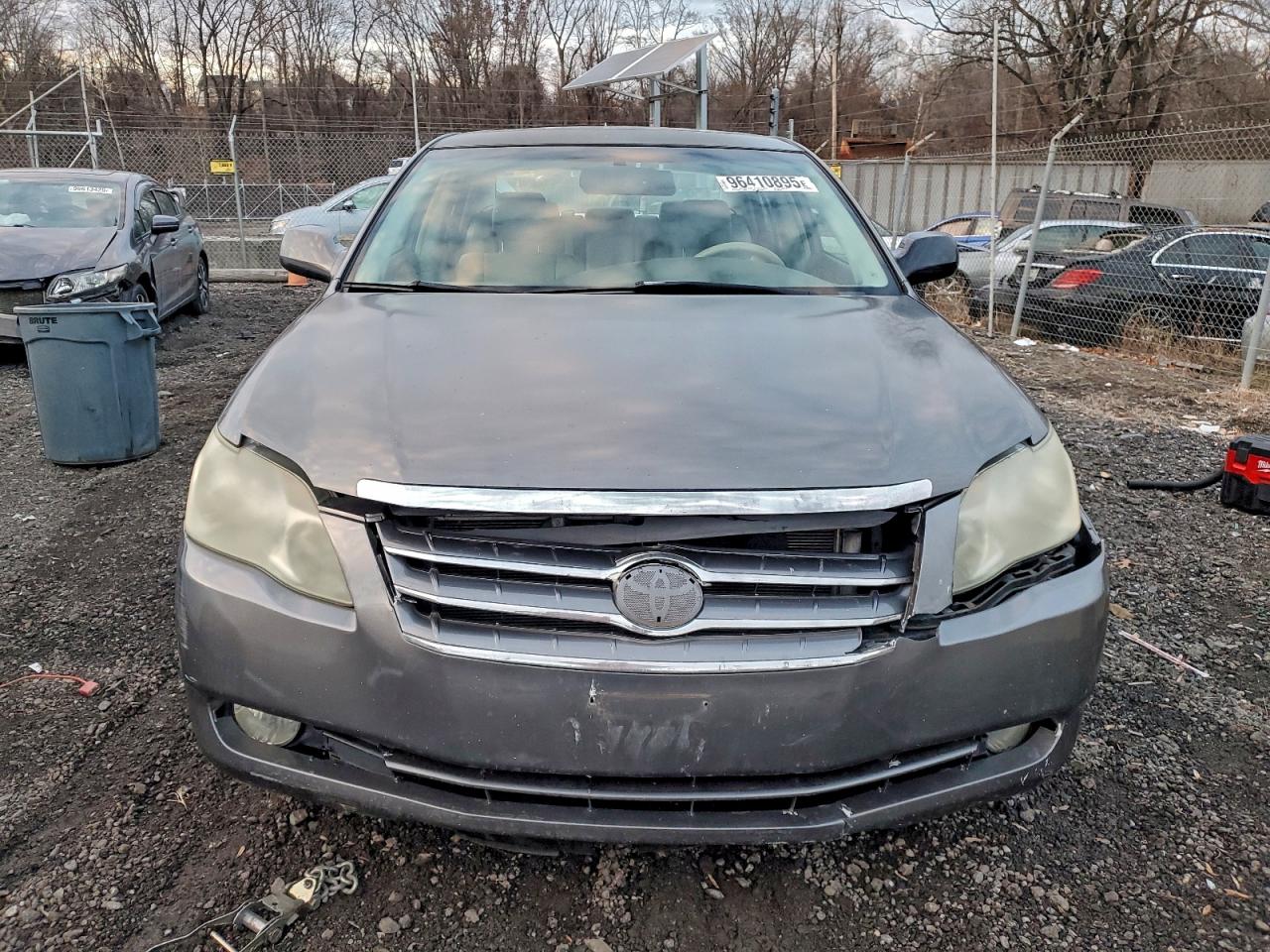 2006 TOYOTA AVALON XL photo 5