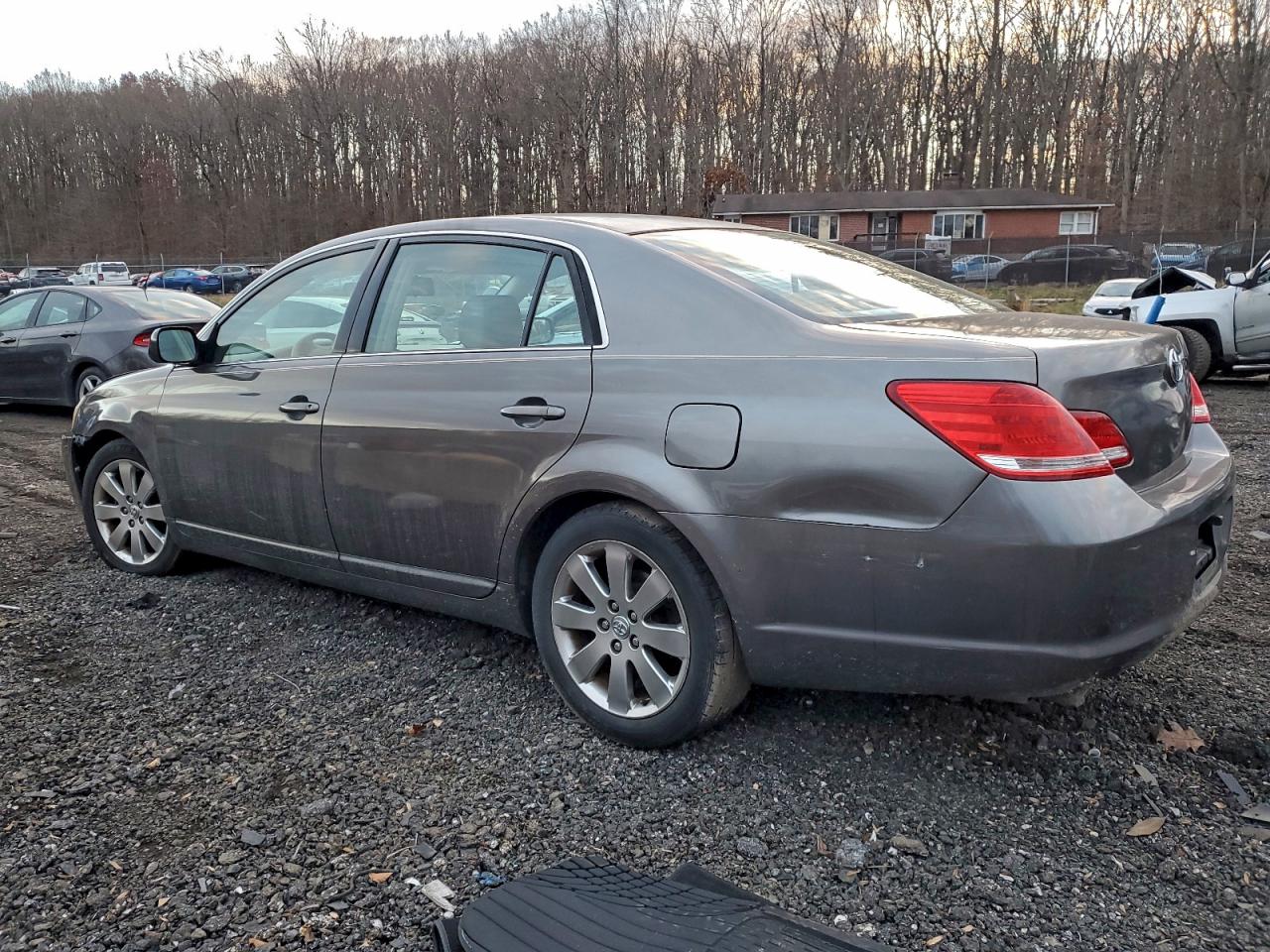 2006 TOYOTA AVALON XL photo 2