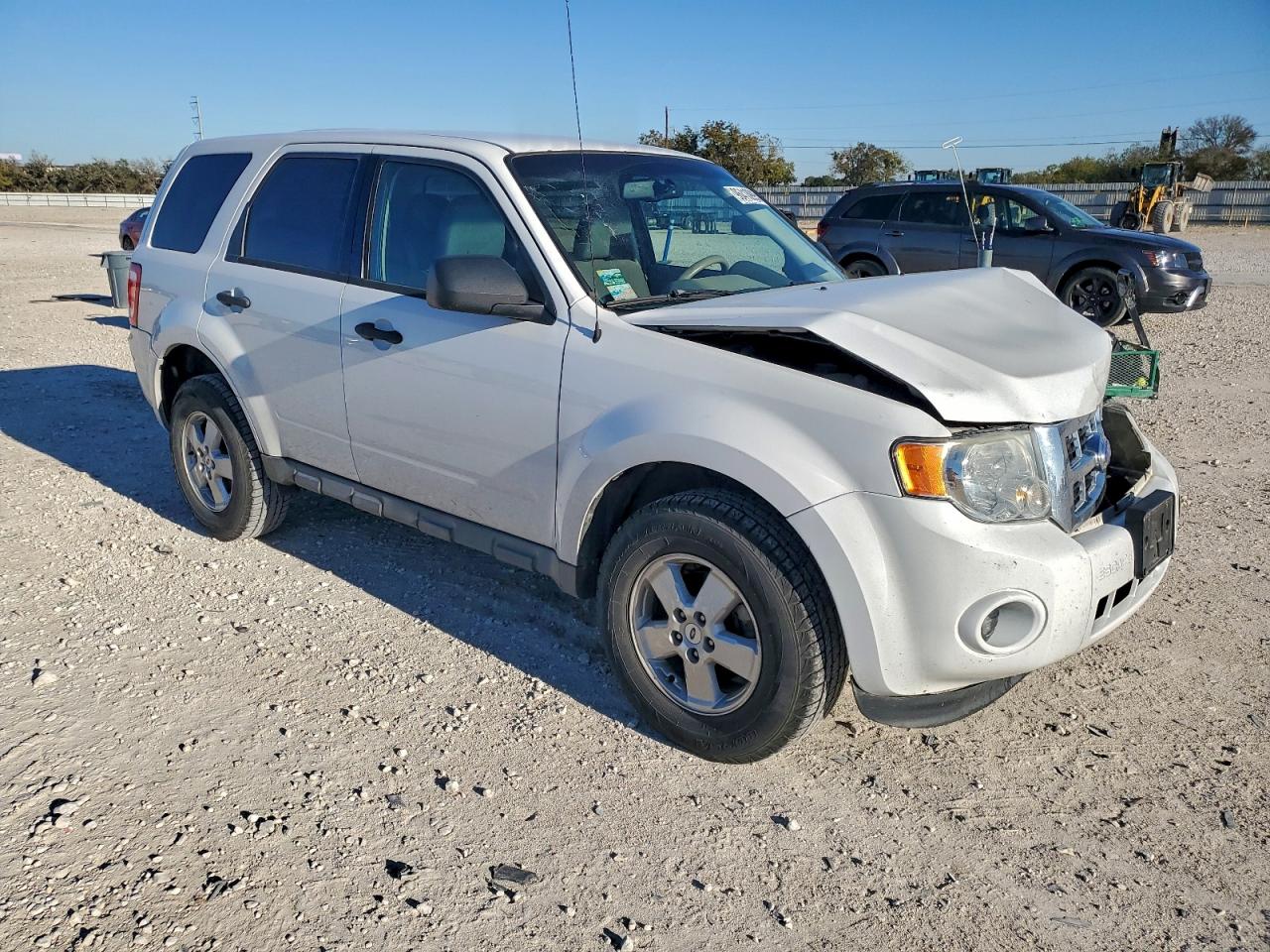 2011 FORD ESCAPE XLS photo 4