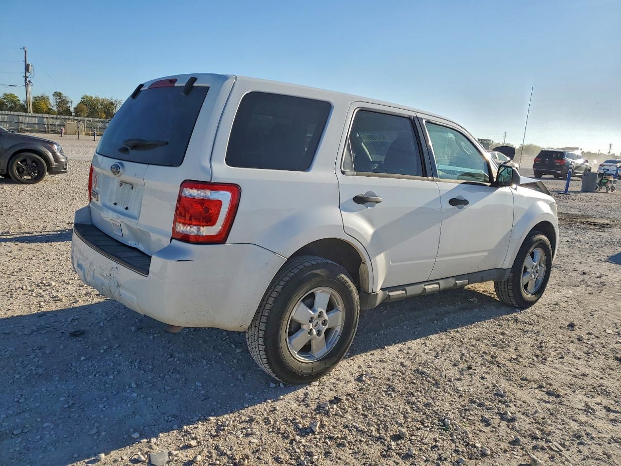 2011 FORD ESCAPE XLS photo 3