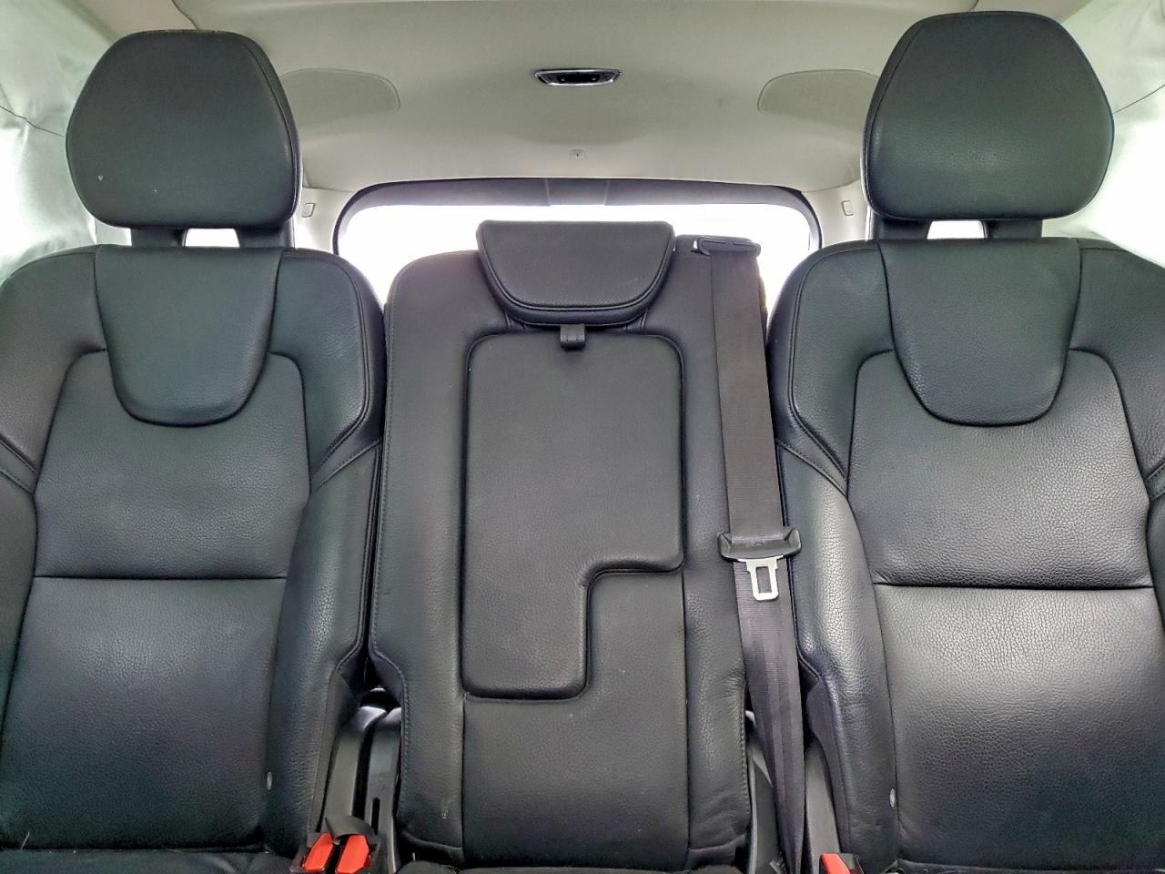 2016 VOLVO XC90 T8 photo 10
