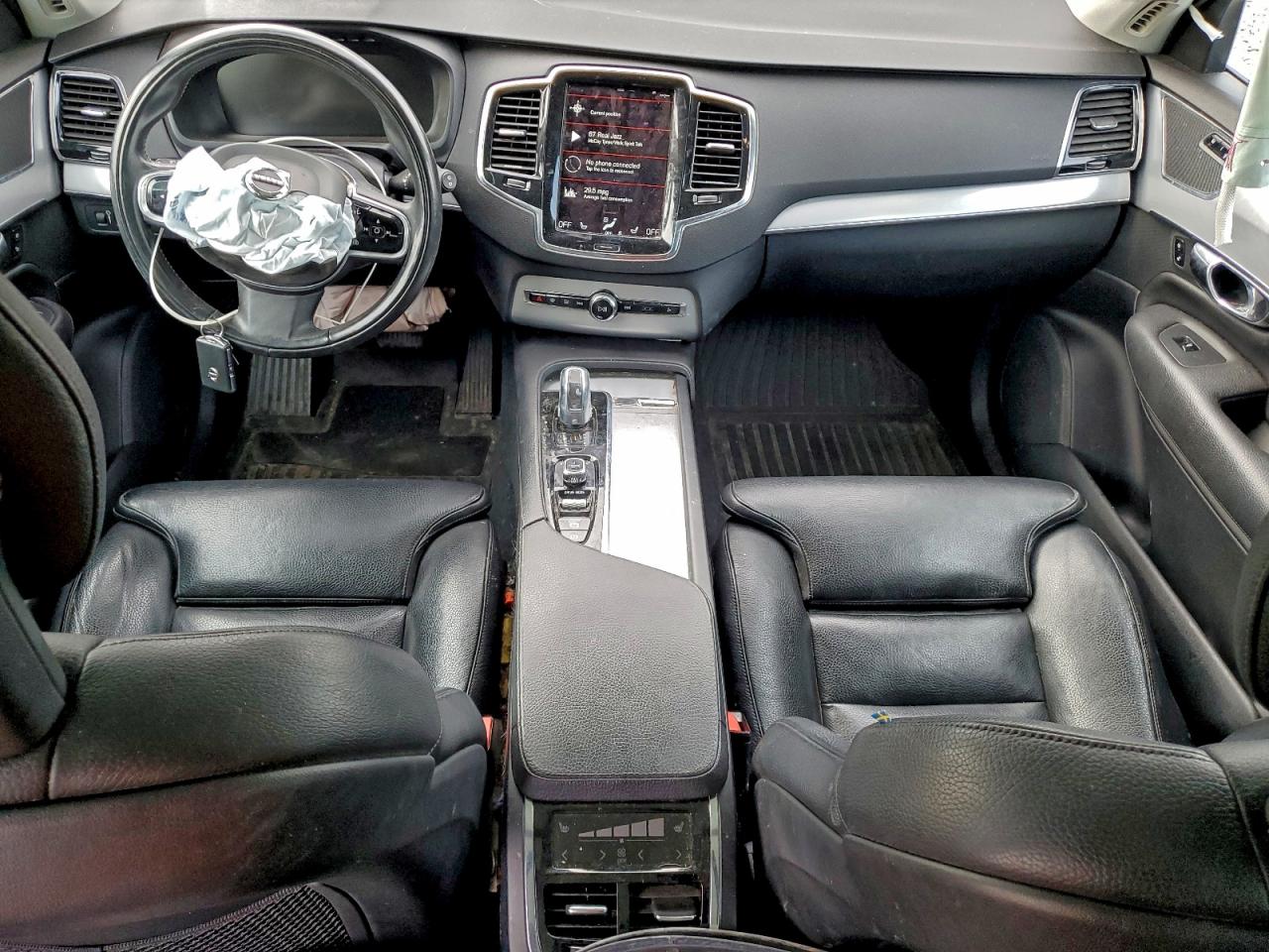 2016 VOLVO XC90 T8 photo 8