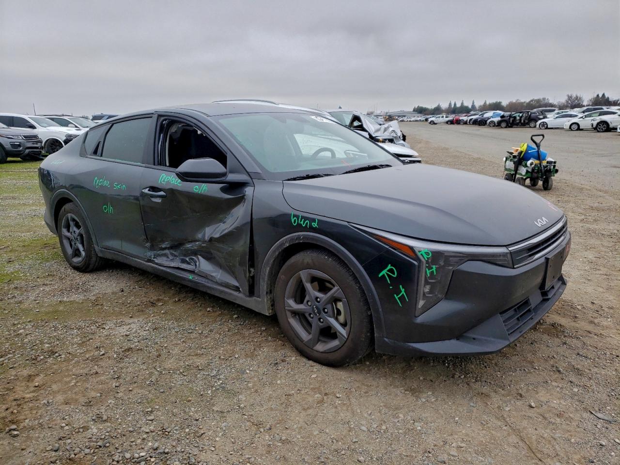 2025 KIA K4 LX photo 4