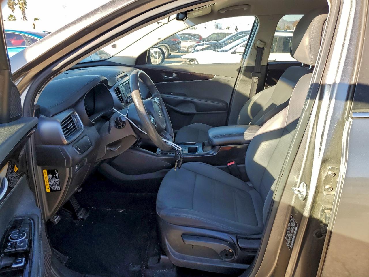 2016 KIA SORENTO LX photo 7