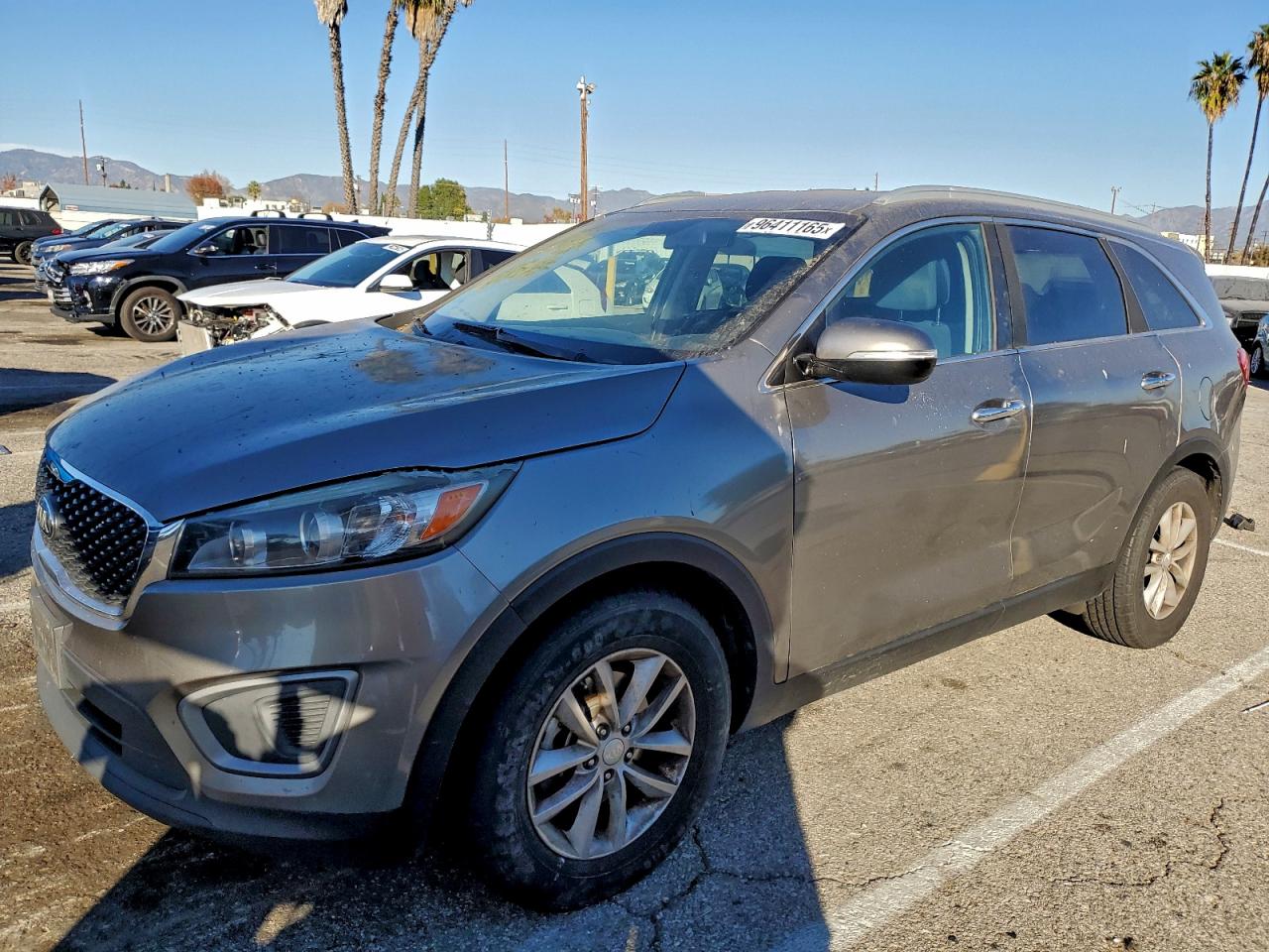 2016 KIA SORENTO LX — MINOR DENT/SCRATCHES damage — photo 1