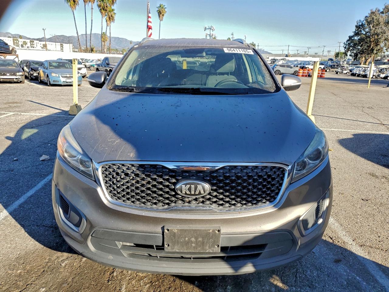 2016 KIA SORENTO LX photo 5