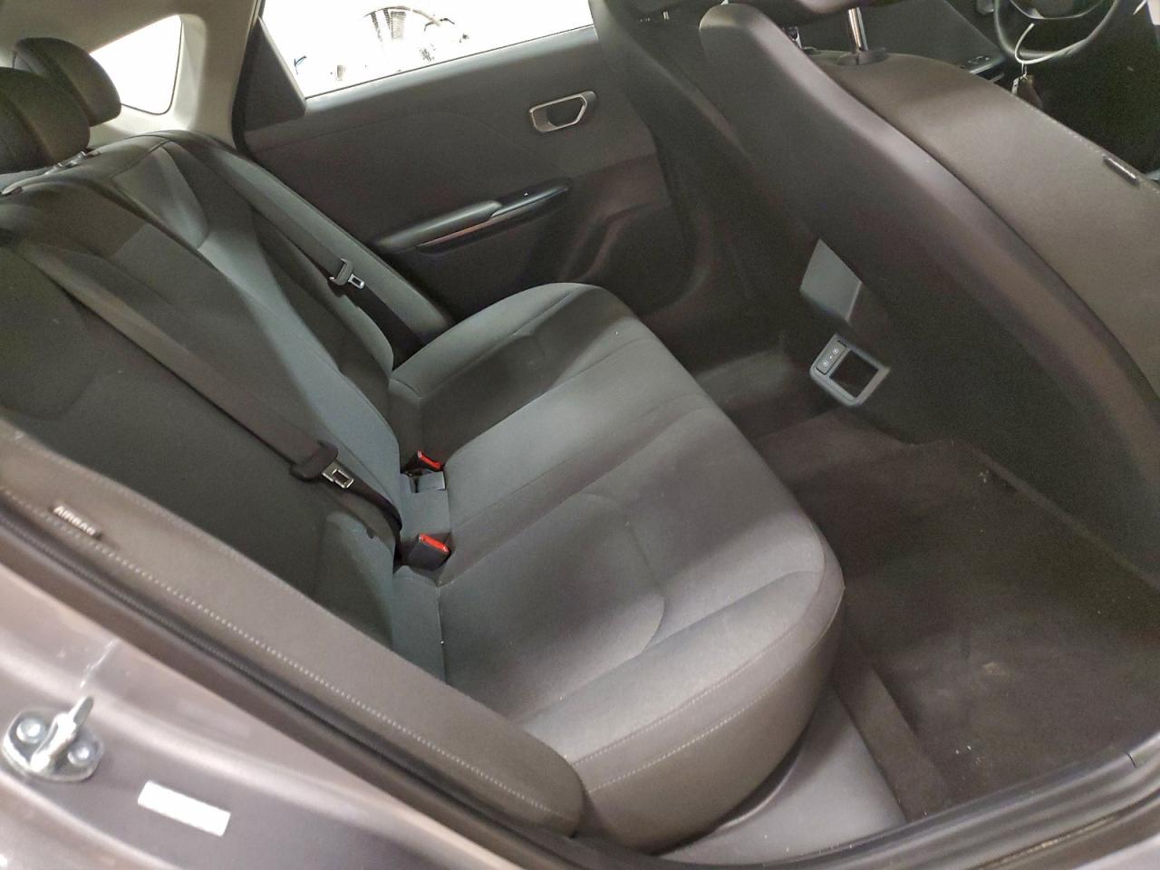 2025 KIA K4 LX photo 10