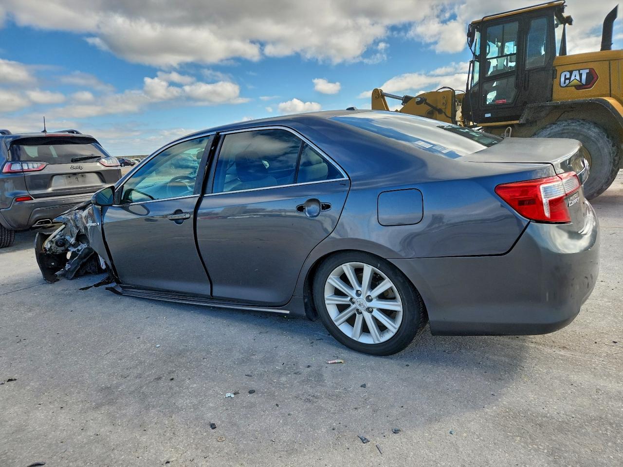 2012 TOYOTA CAMRY HYBRID photo 2