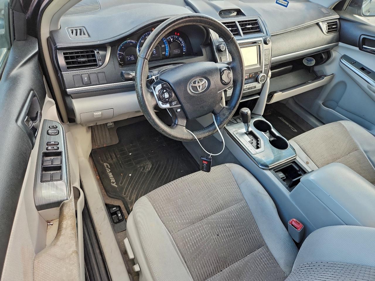 2012 TOYOTA CAMRY HYBRID photo 8