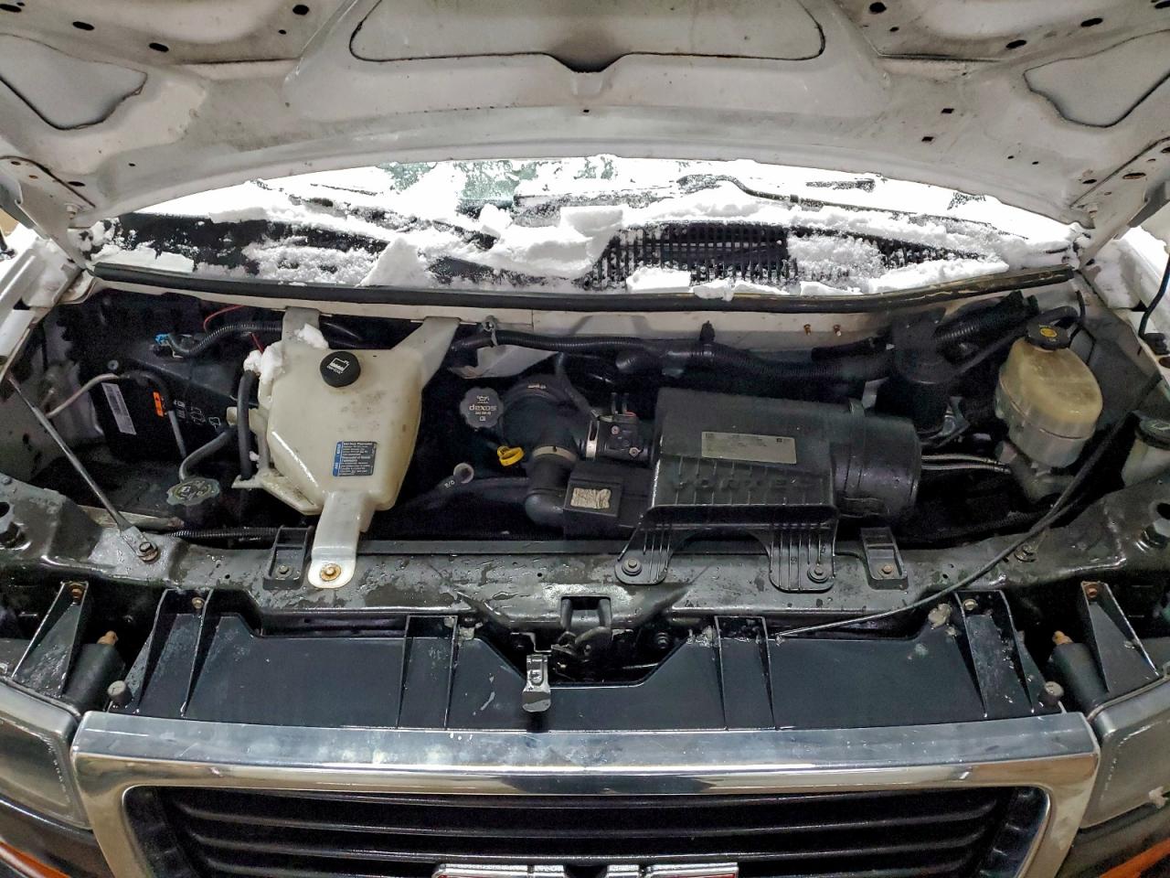 2016 GMC SAVANA G2500 photo 12