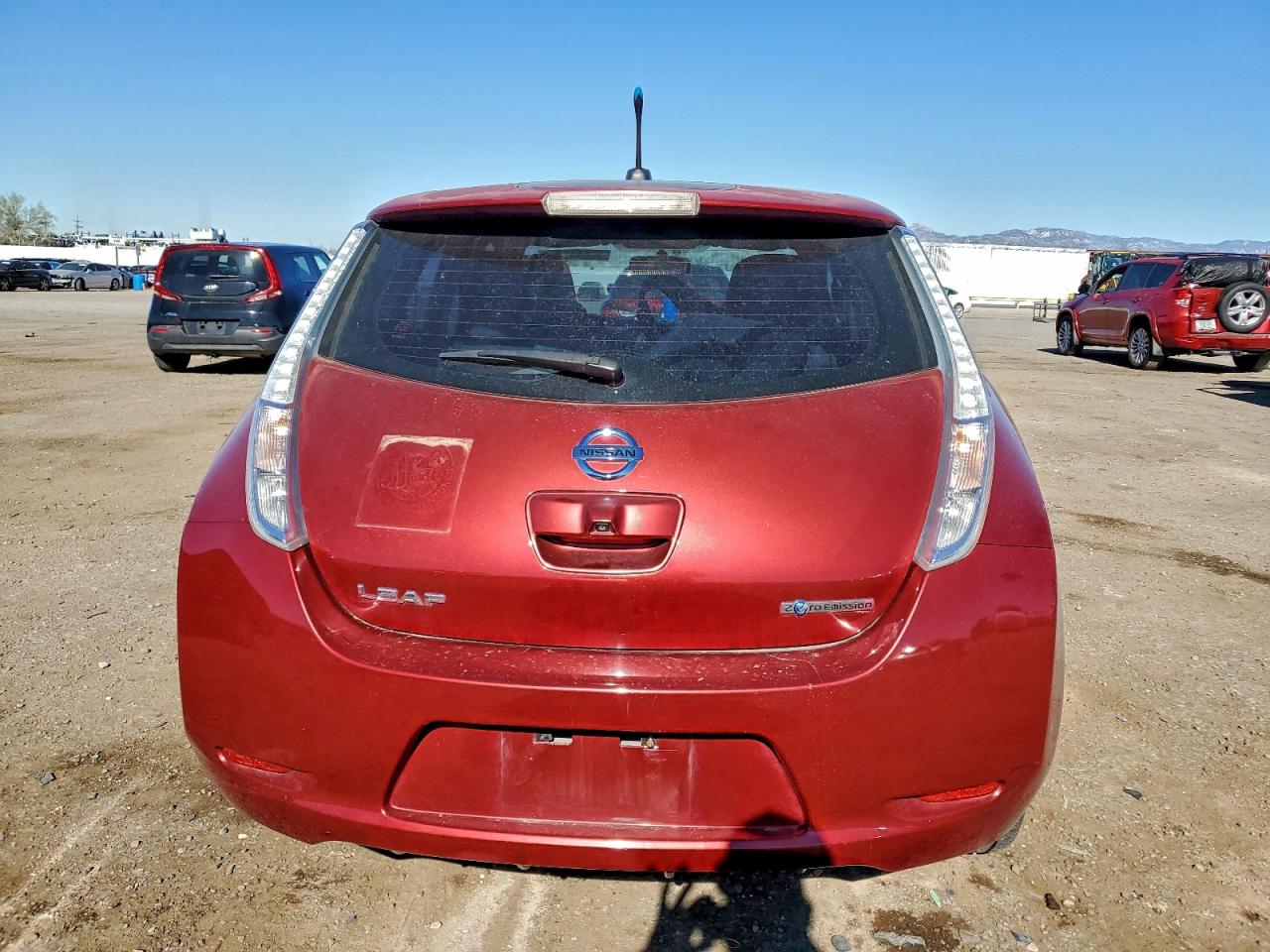 2011 NISSAN LEAF SV photo 6