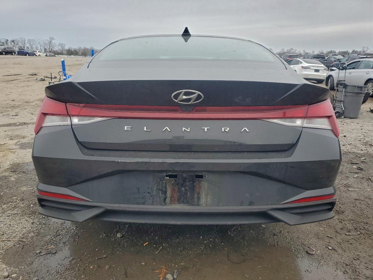 2023 HYUNDAI ELANTRA SE photo 6