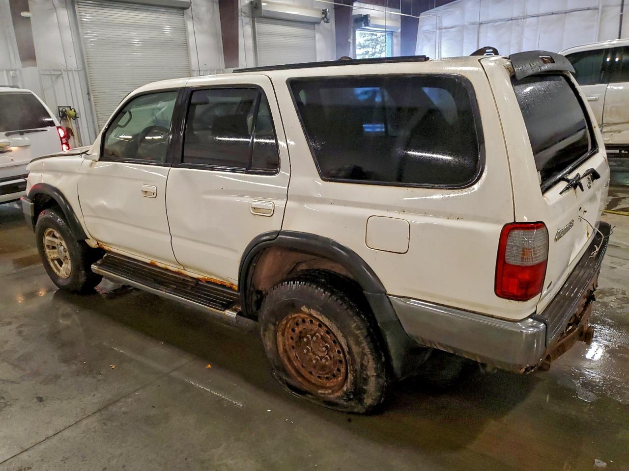 1999 TOYOTA 4RUNNER SR5 photo 2