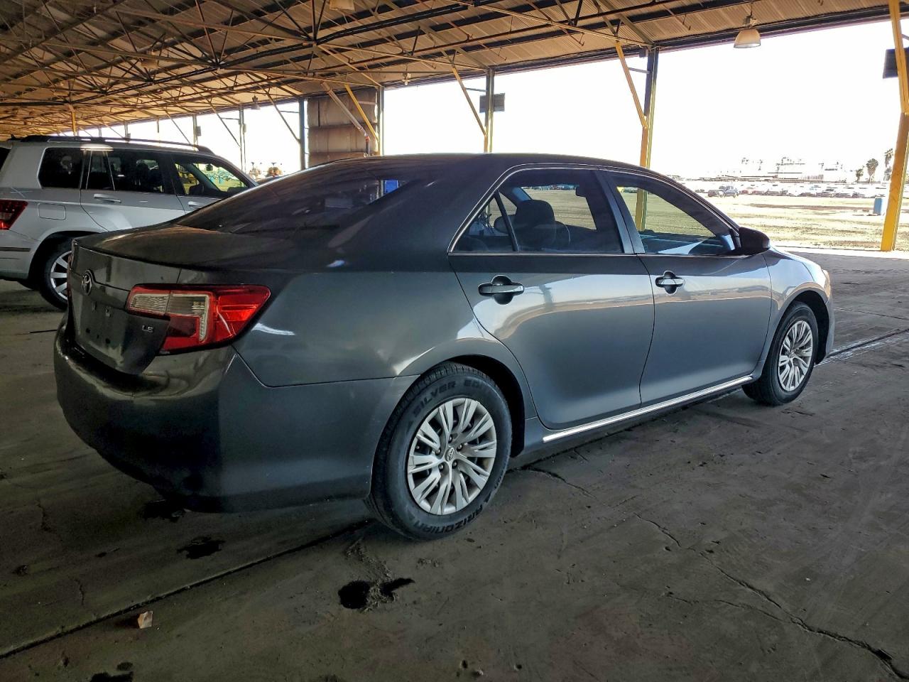 2013 TOYOTA CAMRY L photo 3
