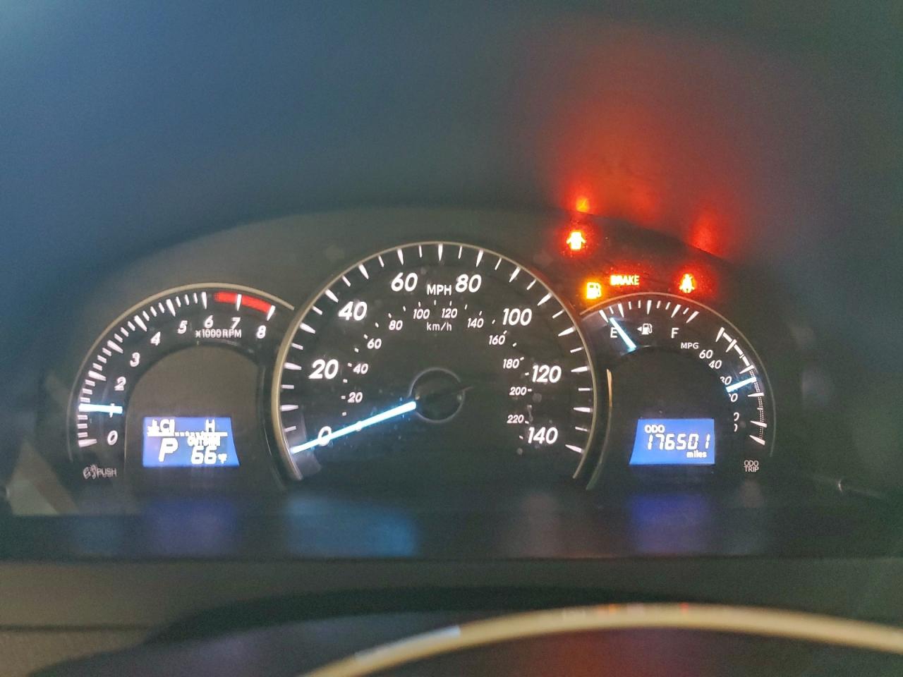 2013 TOYOTA CAMRY L photo 9
