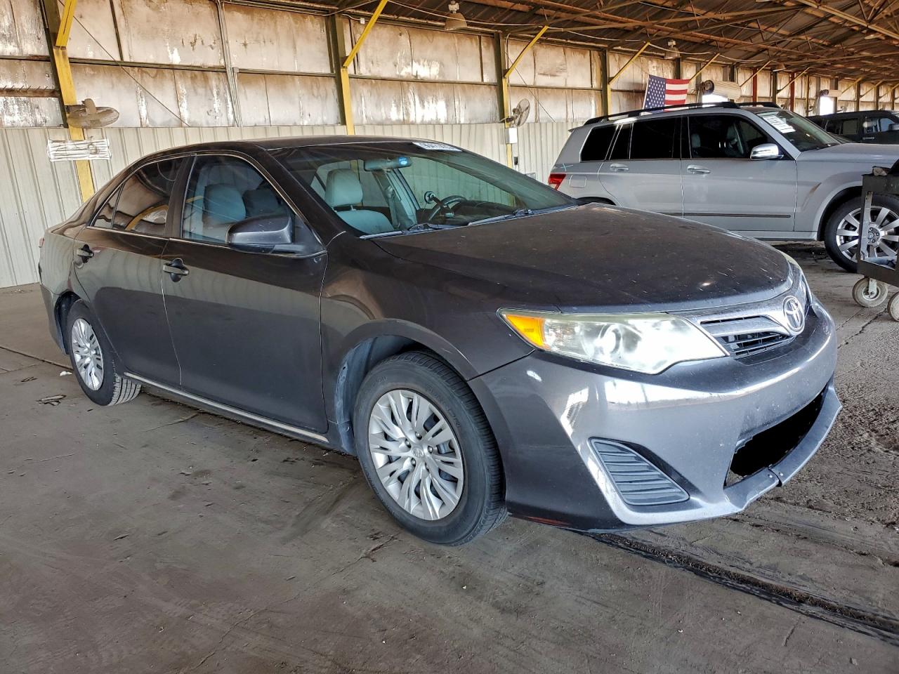 2013 TOYOTA CAMRY L photo 4