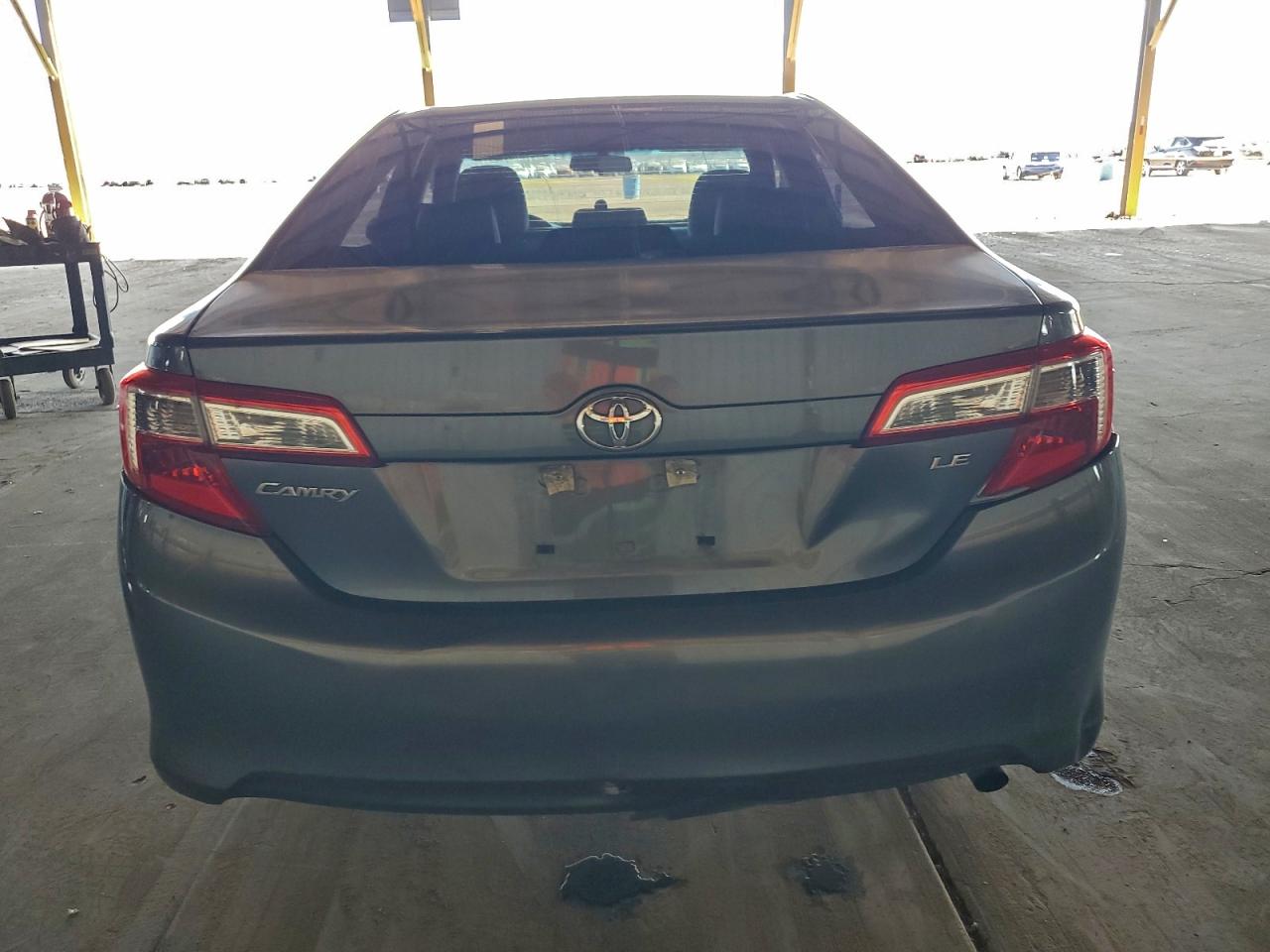 2013 TOYOTA CAMRY L photo 6