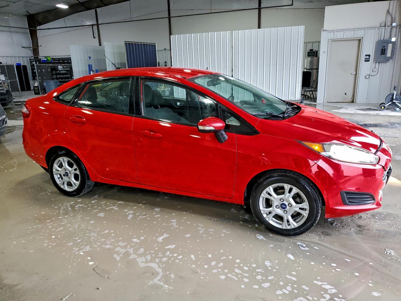 2015 FORD FIESTA SE photo 4
