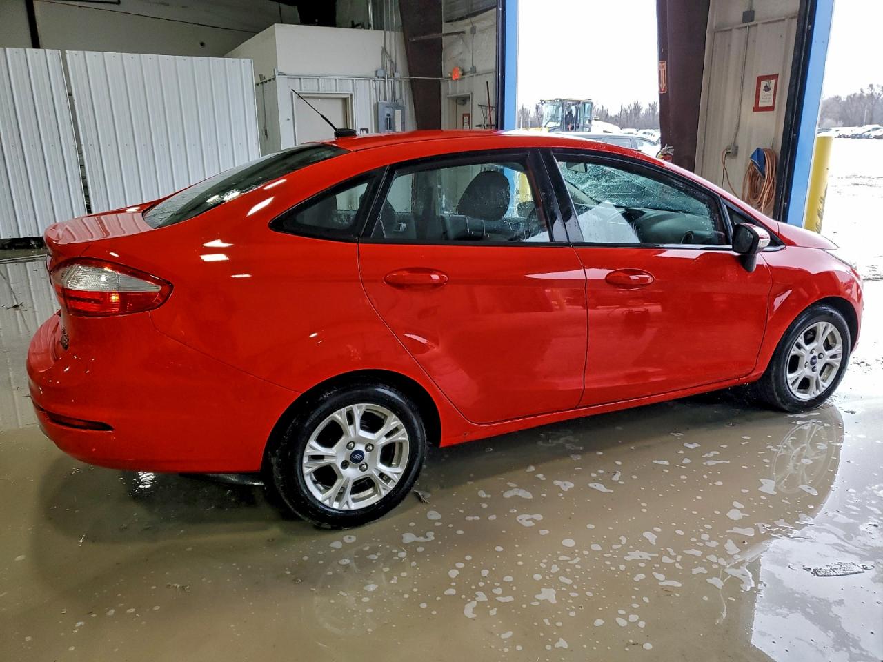 2015 FORD FIESTA SE photo 3