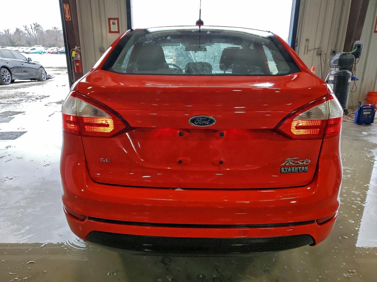 2015 FORD FIESTA SE photo 6